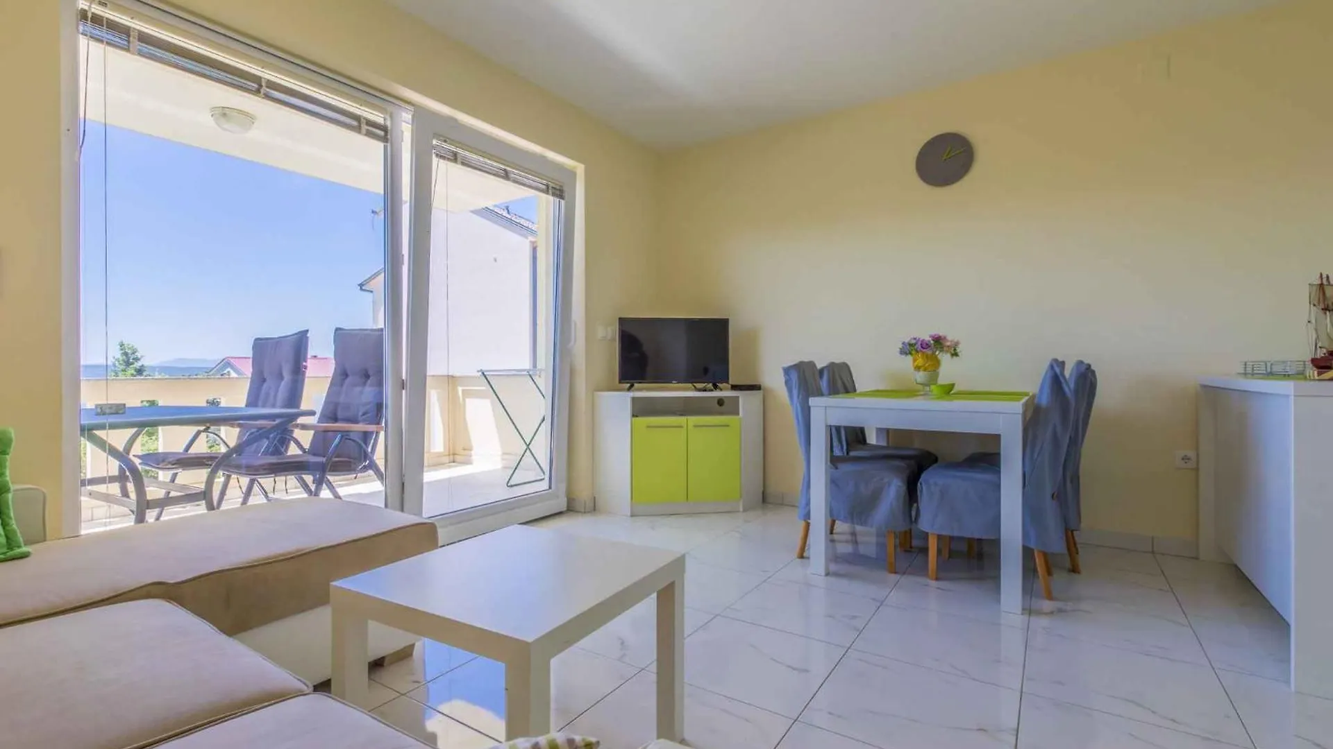 Apartment In Dramalj 41653