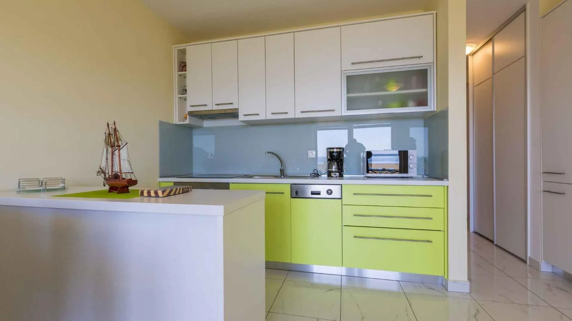 Apartment In Dramalj 41653