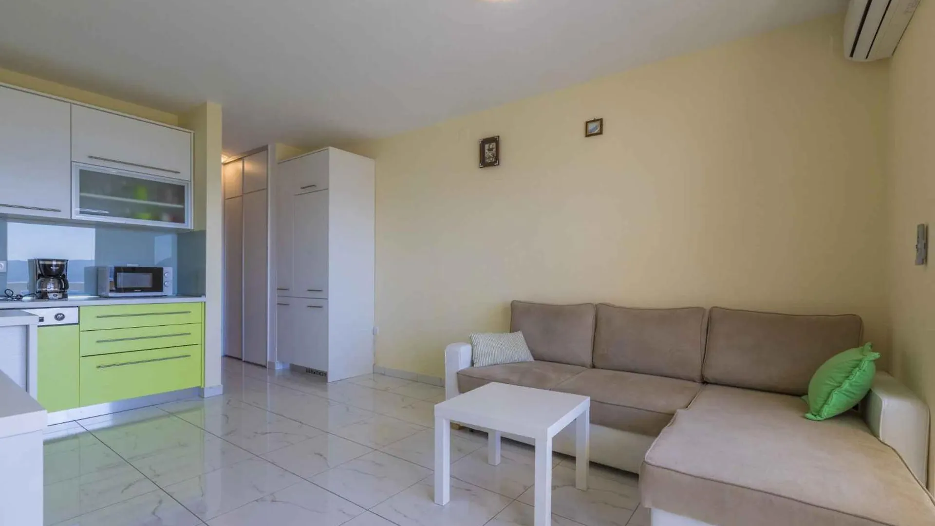 Apartment In Dramalj 41653