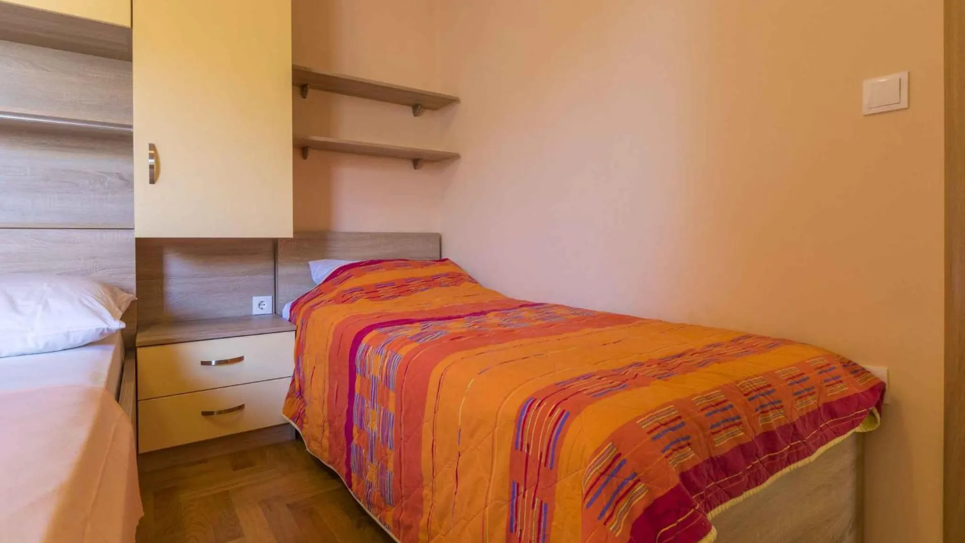 Apartment In Dramalj 41653